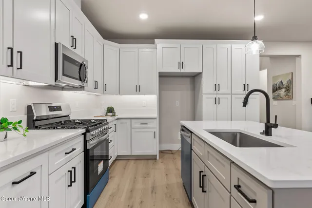 $715,000 | 627 Moscow Street, Sandpoint, ID 83864