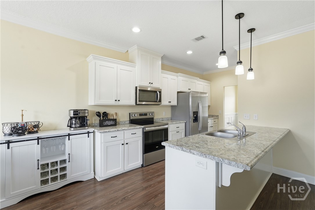 218 Rutledge Drive Hinesville, GA 31313 - Photo 8 of 26 Gallery Image 8