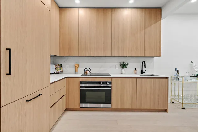 $895,000 | 204 Withers Street, Unit 2F | Williamsburg