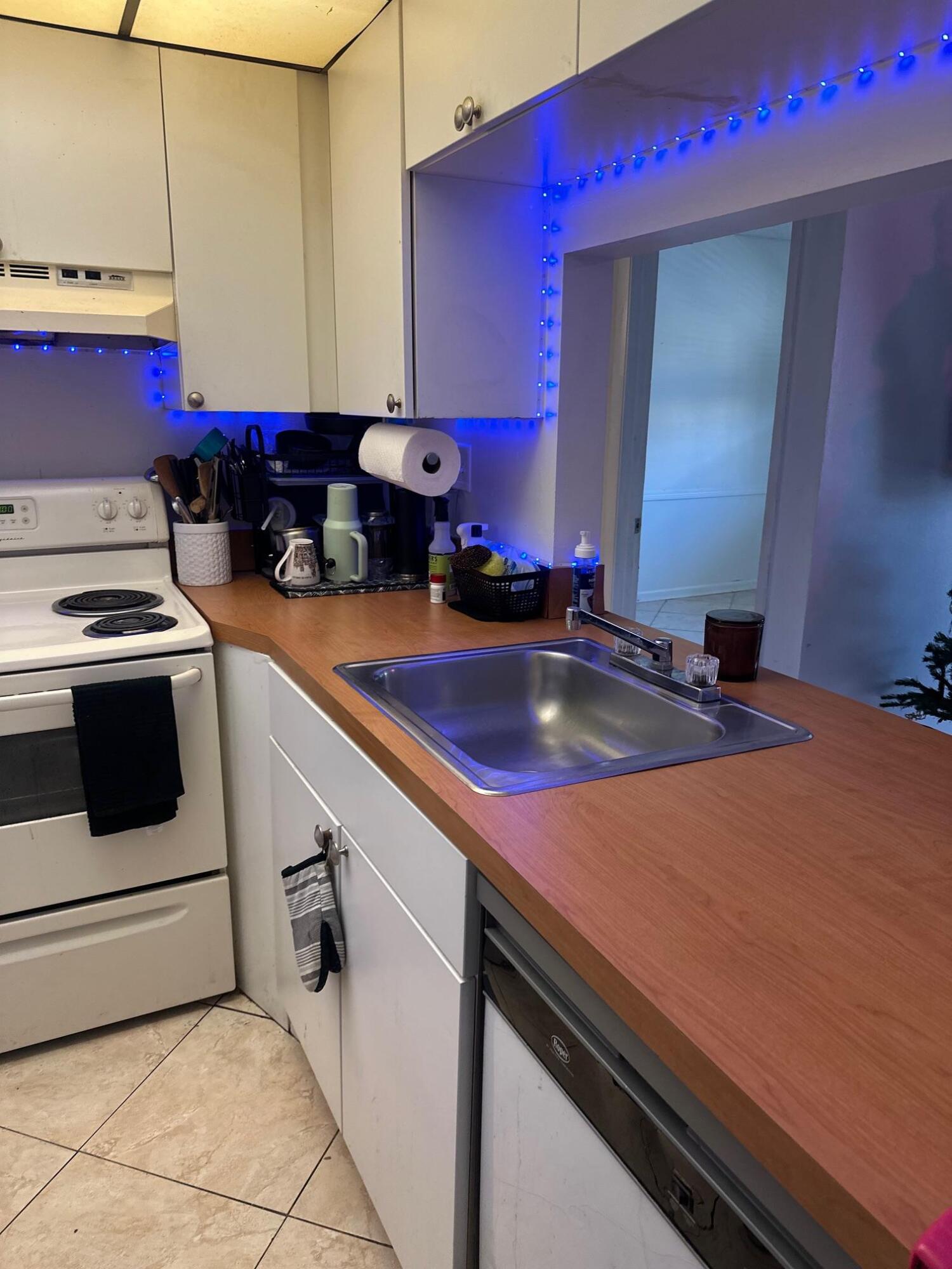 10016 Winding Lake Road, Unit 101 Sunrise, FL 33351 - Photo 18 of 40 IMG_7943