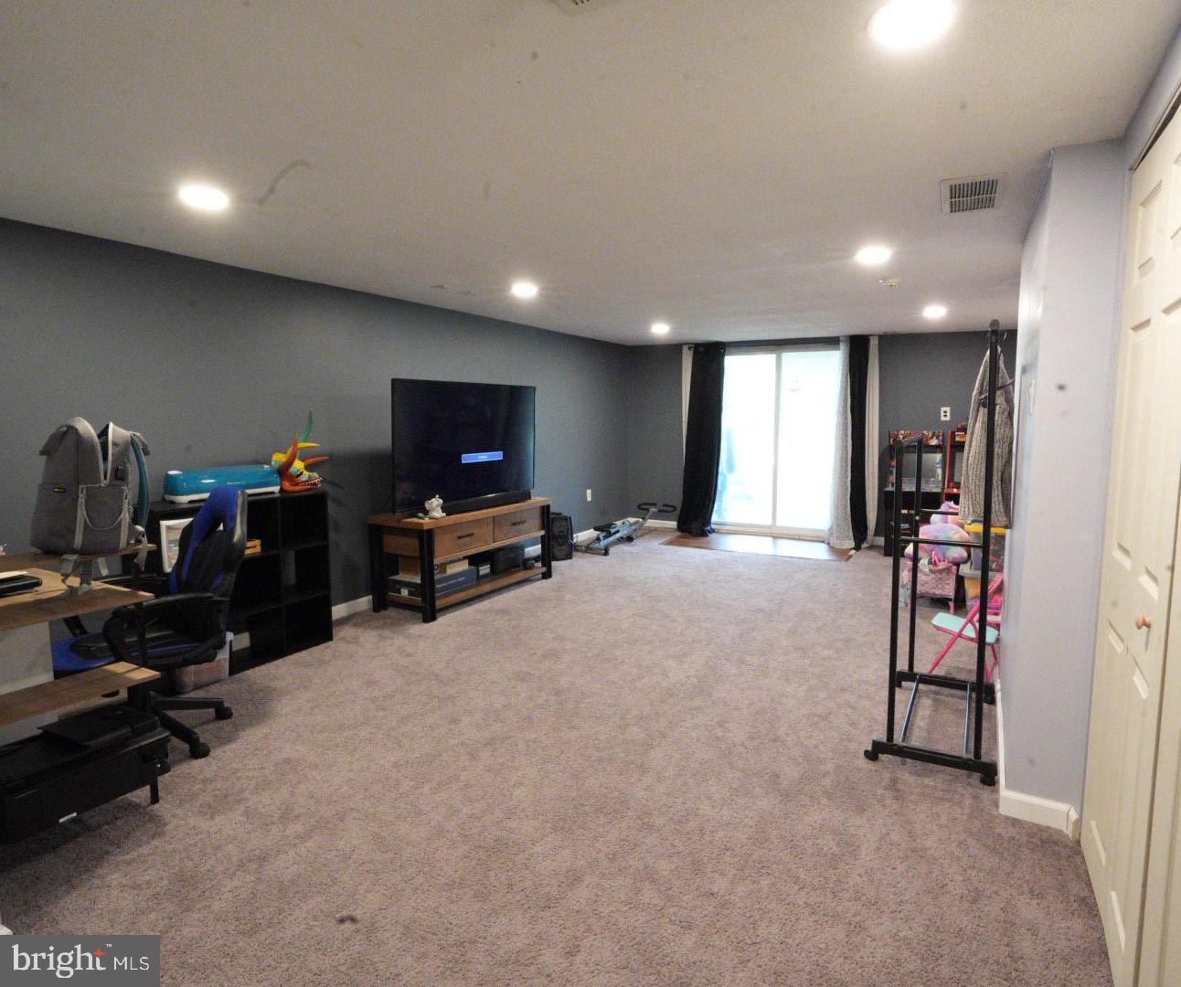 2834 Woodbridge Road Philadelphia, PA 19114 - Photo 13 of 22 Gallery Image 13