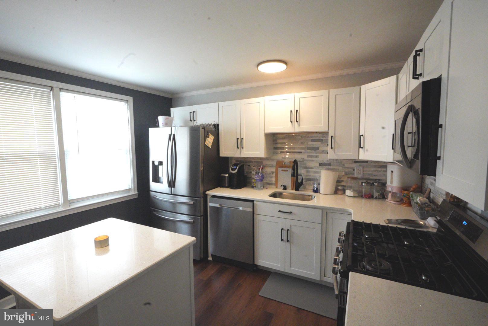 2834 Woodbridge Road Philadelphia, PA 19114 - Photo 6 of 22 Gallery Image 6