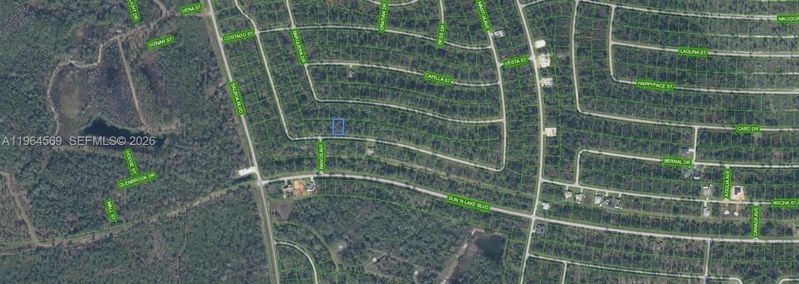 8377 Mantua Avenue Sebring, FL 33872 - Photo 2 of 15 a bathroom with a shower and a sink