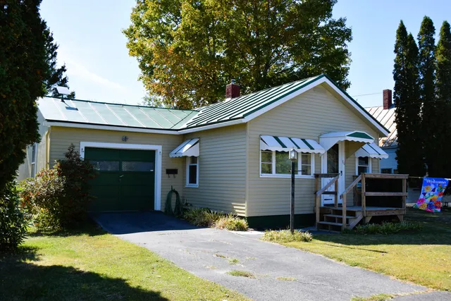 $119,900 | 86 Canada Road, Moscow, ME 04920