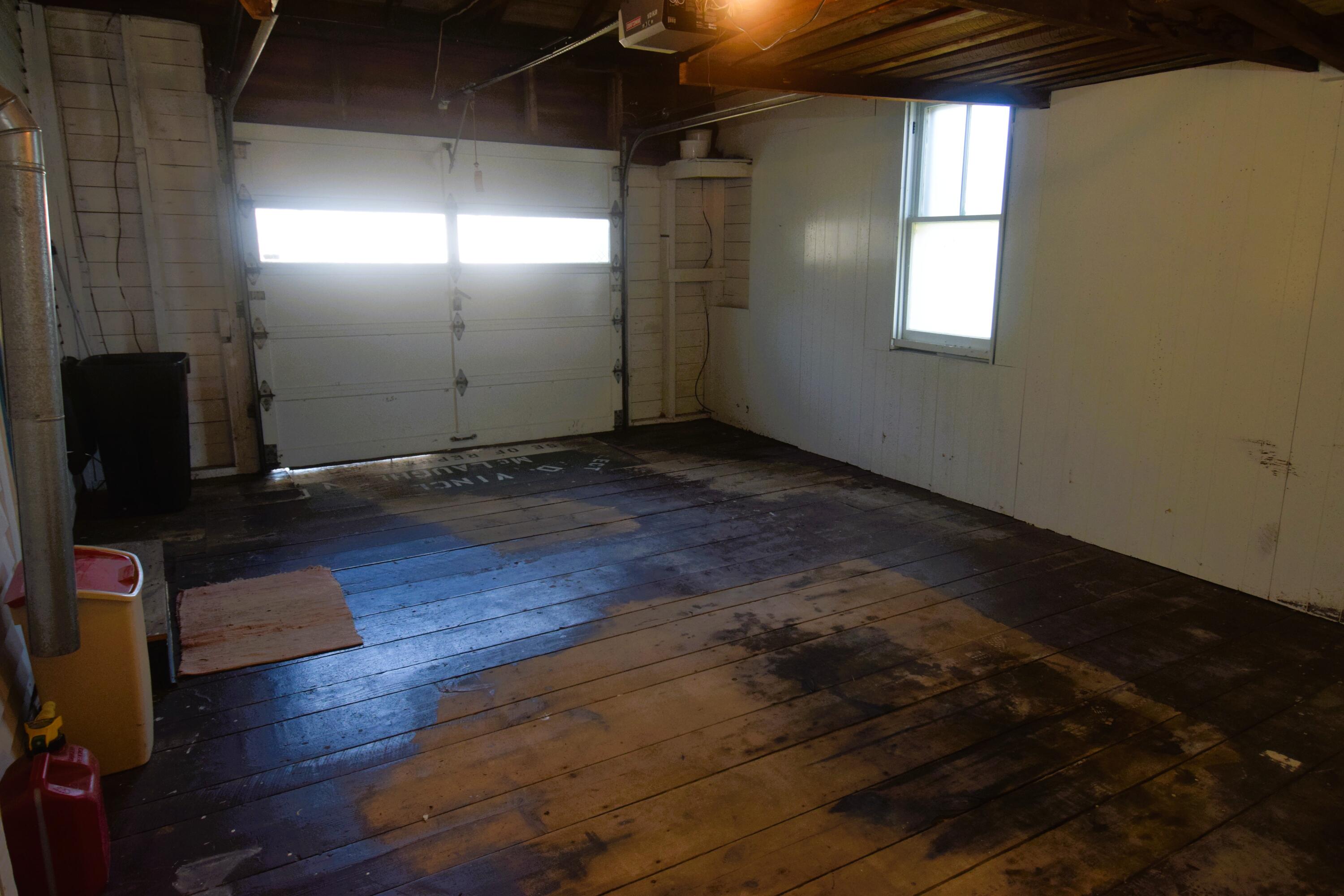 86 Canada Road Moscow, ME 04920 - Photo 19 of 27 Garage