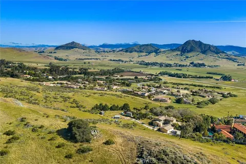 $2,200,000 | 695 Kilarney Court, San Luis Obispo, CA 93405