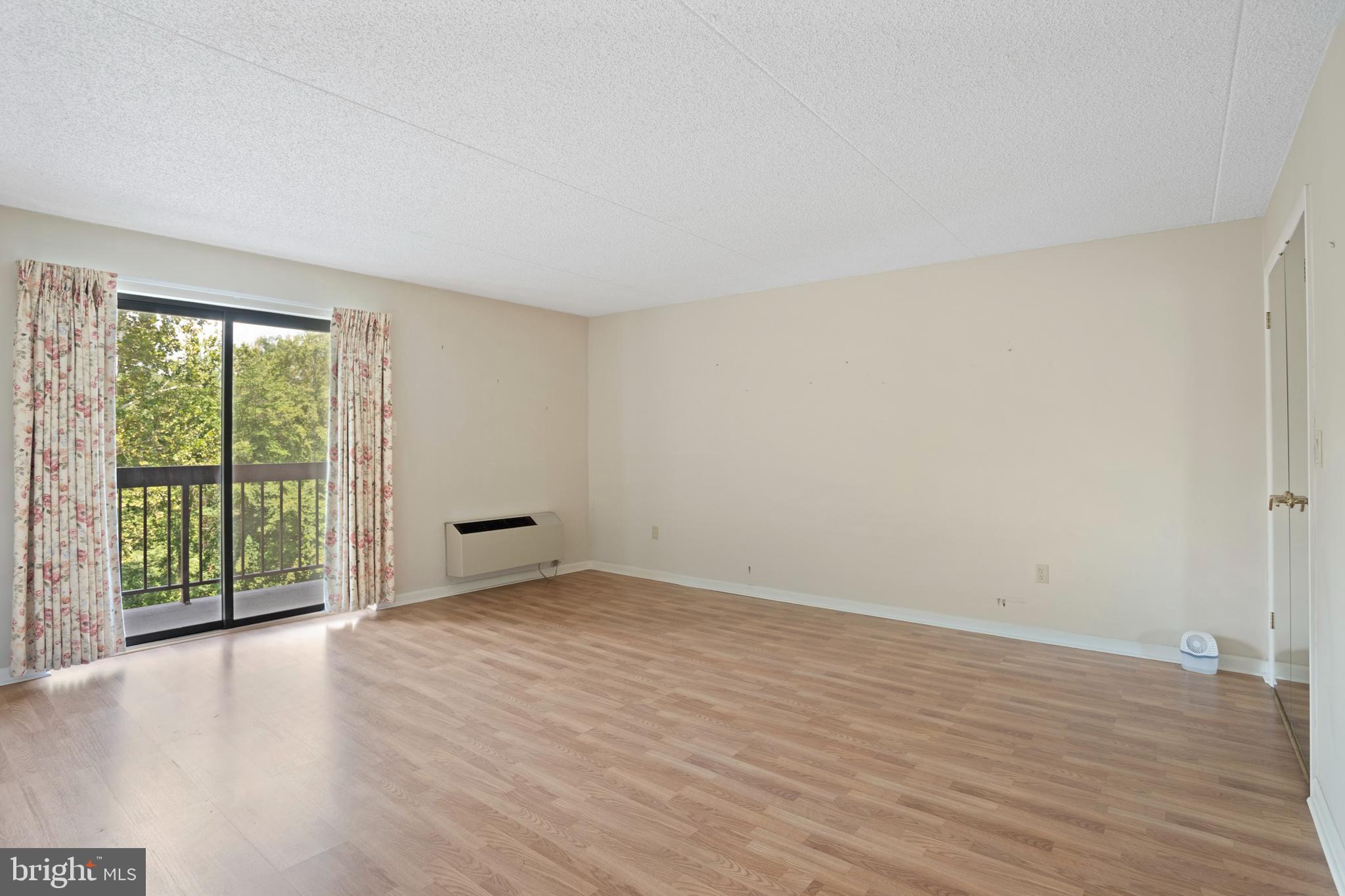 800 Avondale Road, Unit 4L Wallingford, PA 19086 - Photo 12 of 20 Main Bedroom