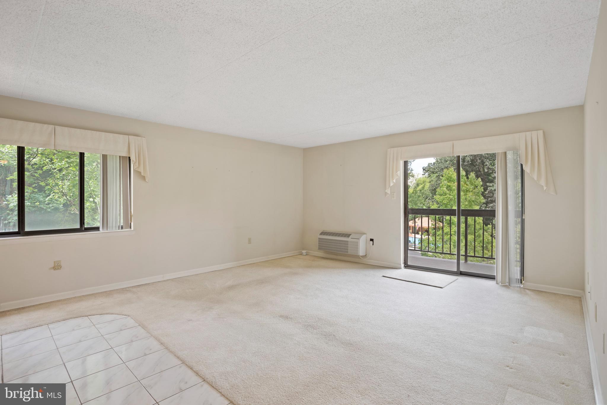 800 Avondale Road, Unit 4L Wallingford, PA 19086 - Photo 7 of 20 Living Room