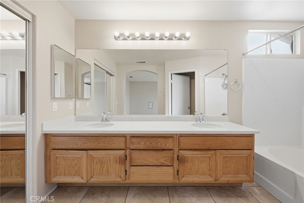 250 Settlers Road Upland, CA 91786 - Photo 19 of 36