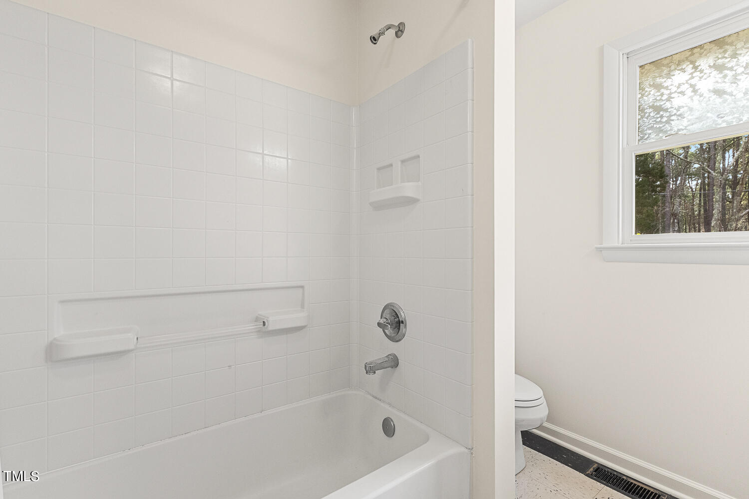 2617 Glover Road Durham, NC 27703 - Photo 22 of 29 020