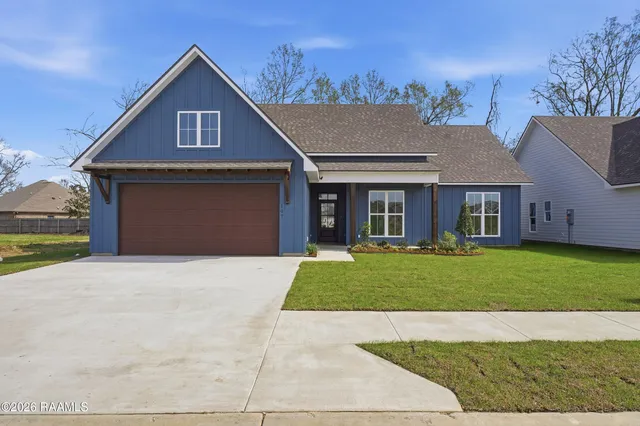 $399,990 | 107 Stapleton Drive, Carencro, LA 70520
