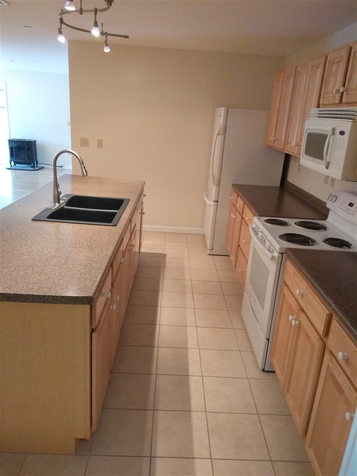 118 Secretariat Way, Unit 109 Rochester, NH 03867 - Photo 4 of 15