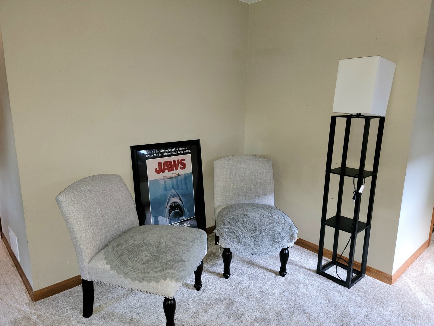 205 Countryside Lane Lindenhurst, IL 60046 - Photo 24 of 33 a living room with furniture and a chair