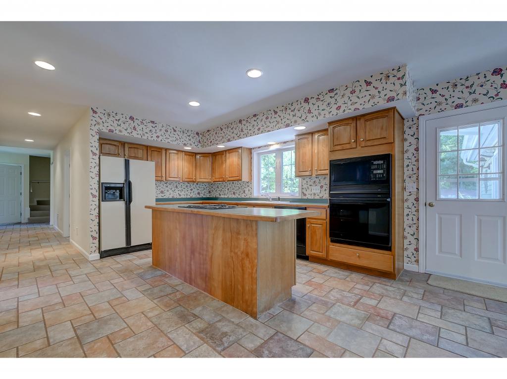 4 Washington Road Windham, NH 03087 - Photo 5 of 29