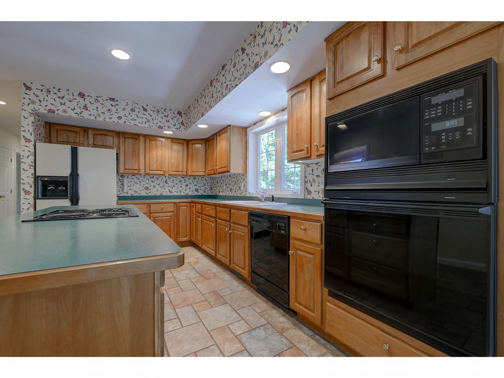 4 Washington Road Windham, NH 03087 - Photo 6 of 29