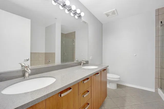 $3,000 | 212 East Cullerton Street, Unit 700, Chicago, IL 60616