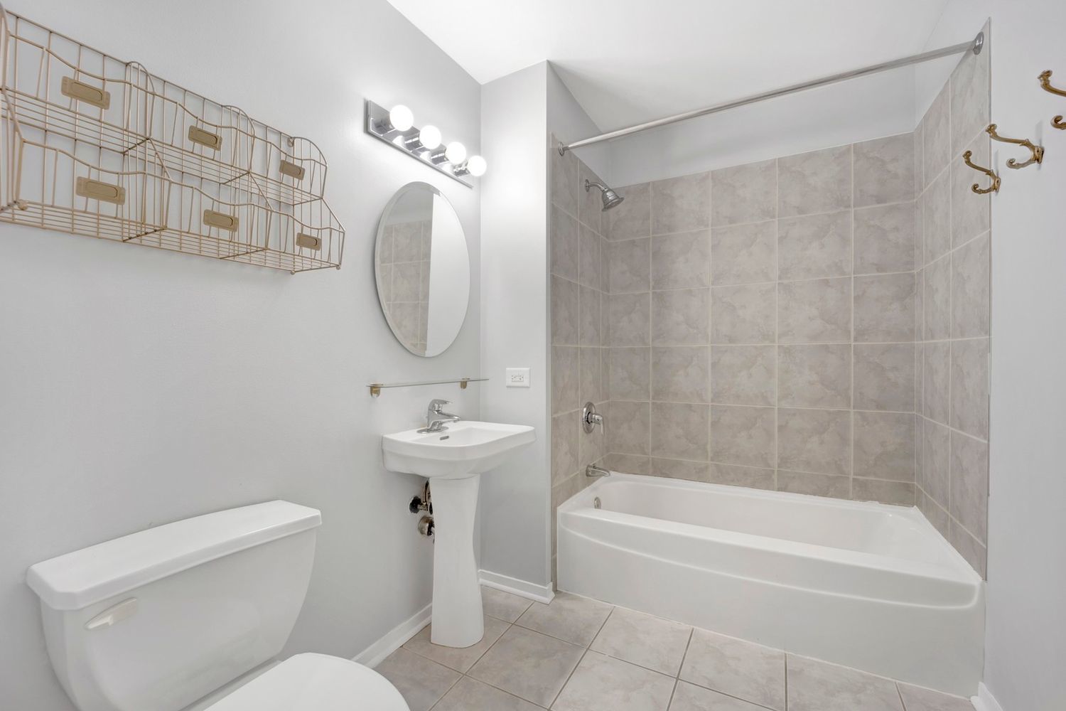 212 East Cullerton Street, Unit 700 Chicago, IL 60616 - Photo 8 of 15