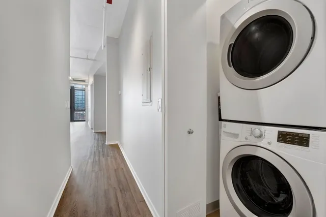 $3,000 | 212 East Cullerton Street, Unit 700, Chicago, IL 60616