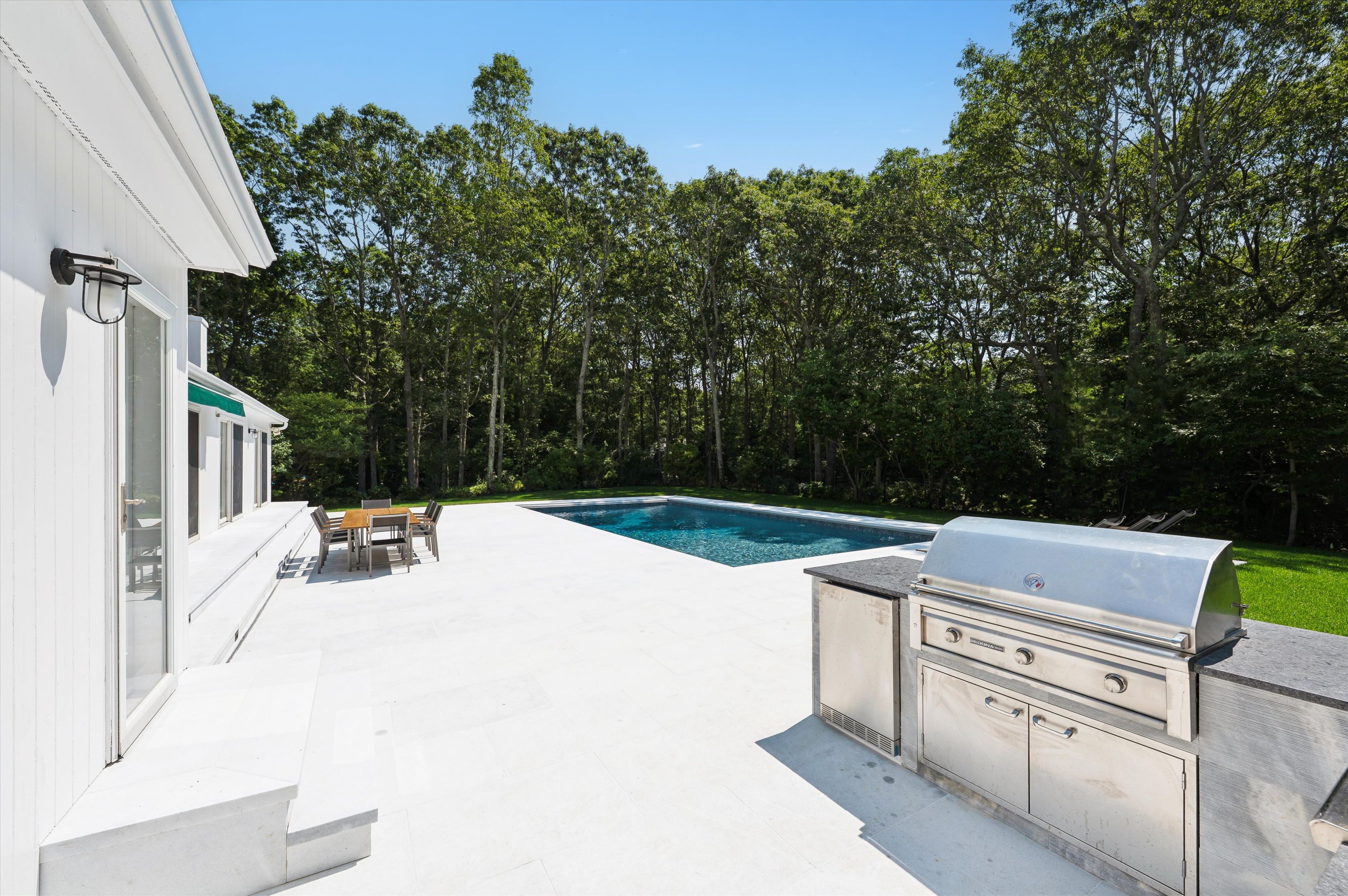 14 Livery Lane East Hampton, NY 11937 - Photo 24 of 32