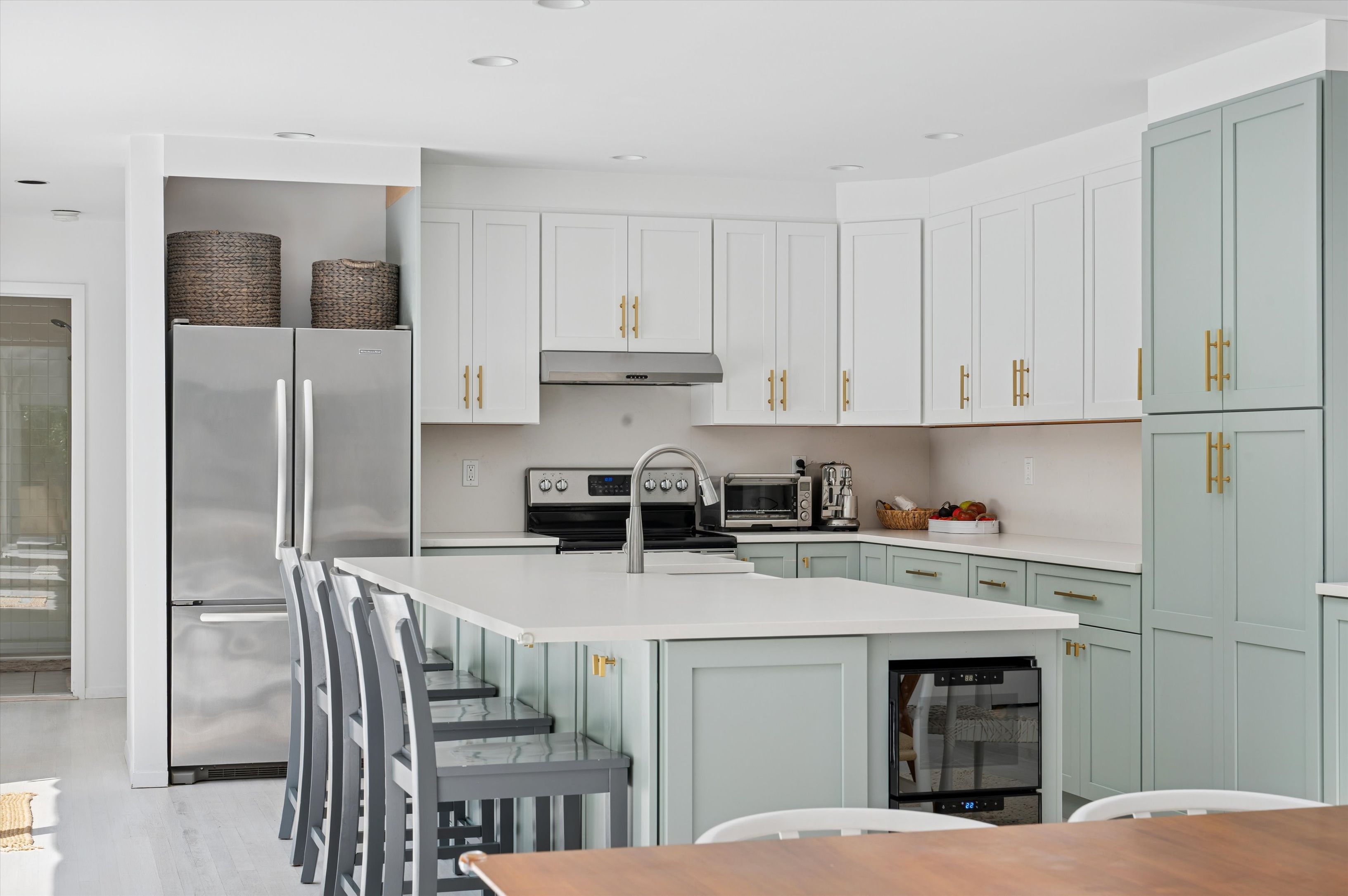 14 Livery Lane East Hampton, NY 11937 - Photo 8 of 32