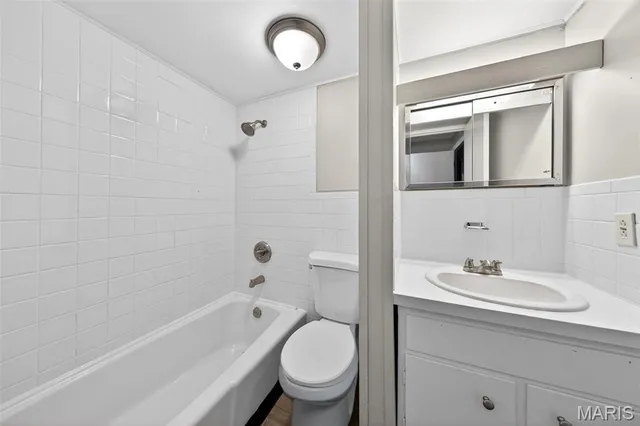 $252,900 | 2903 Airport Road, Godfrey, IL 62035