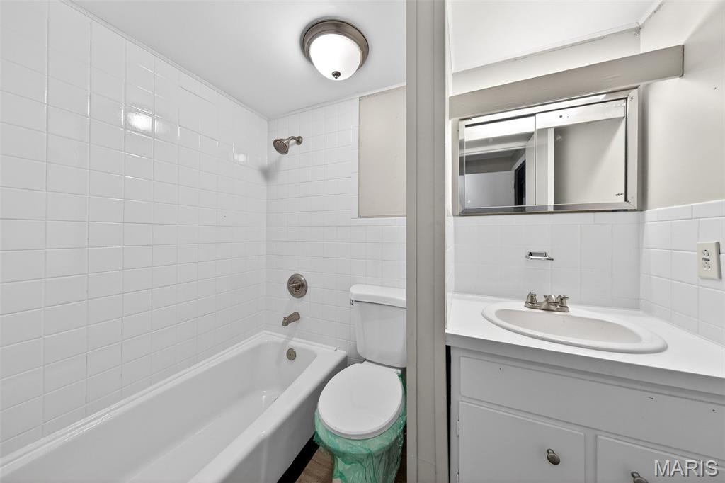 2903 Airport Road Godfrey, IL 62035 - Photo 31 of 33