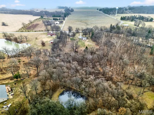 $252,900 | 2903 Airport Road, Godfrey, IL 62035