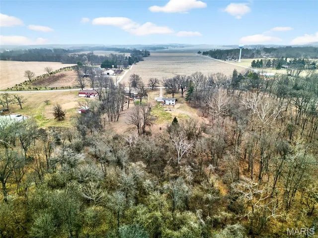 $252,900 | 2903 Airport Road, Godfrey, IL 62035