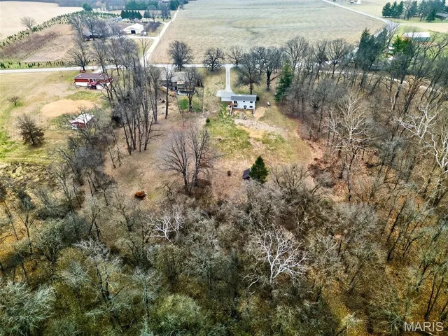 $252,900 | 2903 Airport Road, Godfrey, IL 62035