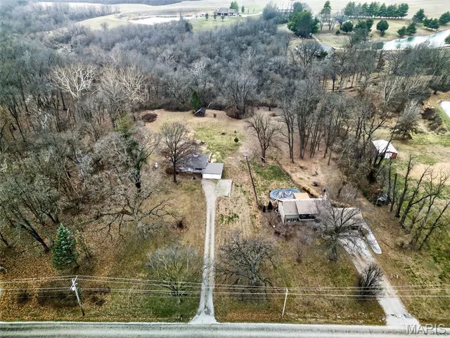 $252,900 | 2903 Airport Road, Godfrey, IL 62035