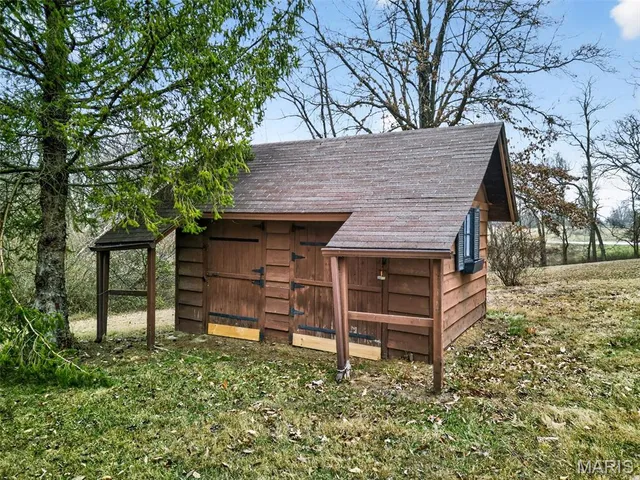 $252,900 | 2903 Airport Road, Godfrey, IL 62035