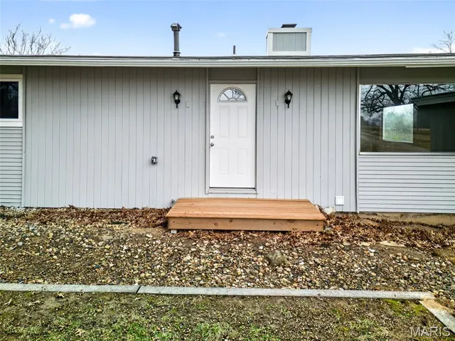 $252,900 | 2903 Airport Road, Godfrey, IL 62035