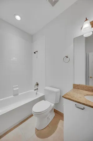 $2,050 | 40 Southeast Sedona Circle, Unit 202, Stuart, FL 34994