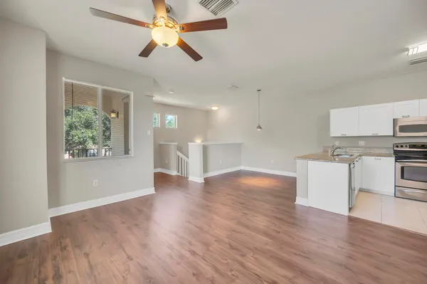 $2,050 | 40 Southeast Sedona Circle, Unit 202, Stuart, FL 34994