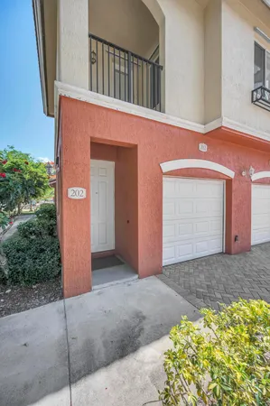 $2,050 | 40 Southeast Sedona Circle, Unit 202, Stuart, FL 34994