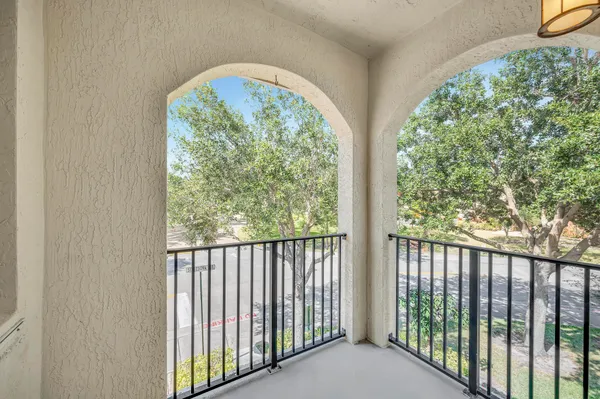 $2,050 | 40 Southeast Sedona Circle, Unit 202, Stuart, FL 34994