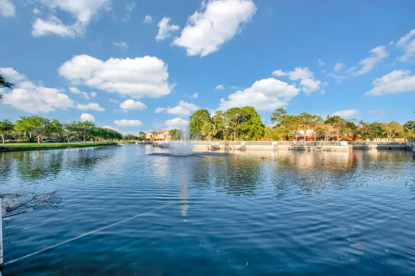$2,050 | 40 Southeast Sedona Circle, Unit 202, Stuart, FL 34994