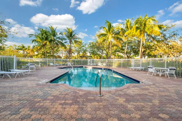 $2,050 | 40 Southeast Sedona Circle, Unit 202, Stuart, FL 34994