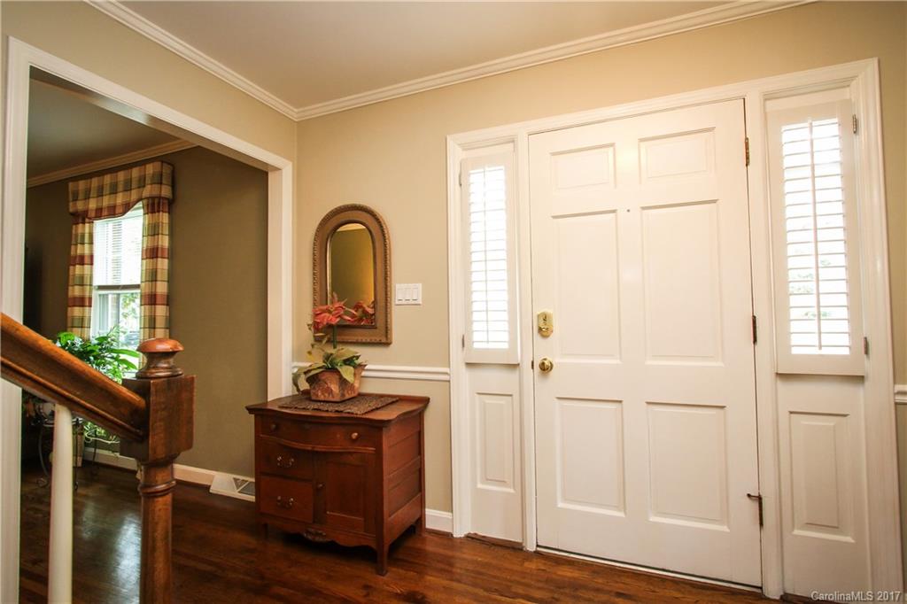 1016 Braeburn Road Charlotte, NC 28211 - Photo 3 of 24 Gallery Image 3