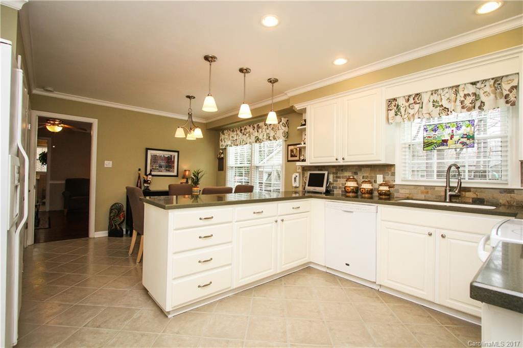 1016 Braeburn Road Charlotte, NC 28211 - Photo 6 of 24 Gallery Image 6