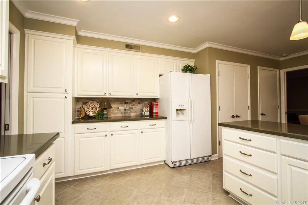 1016 Braeburn Road Charlotte, NC 28211 - Photo 7 of 24 Gallery Image 7
