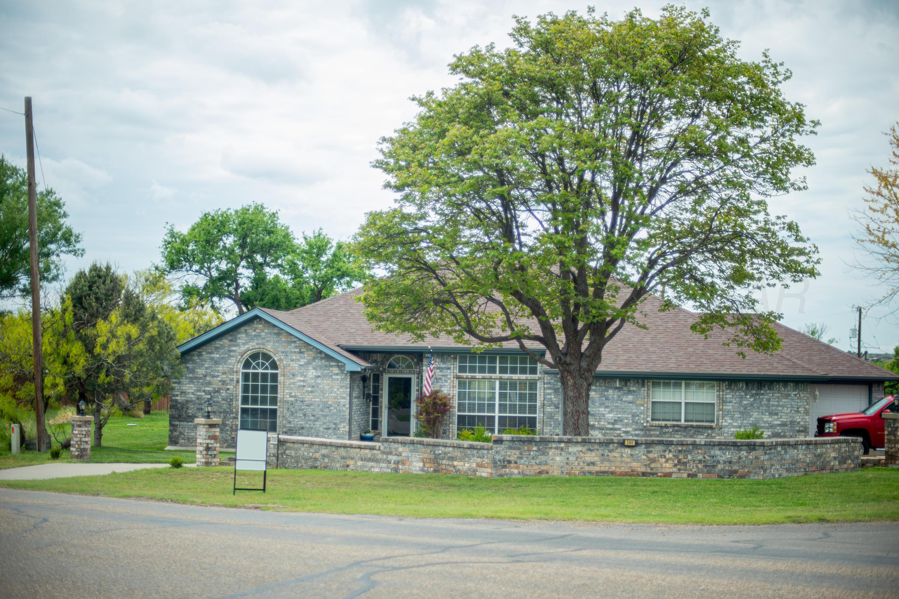 200 Tanglewood Drive Amarillo, TX 79118 - Photo 1 of 29 _TR18292