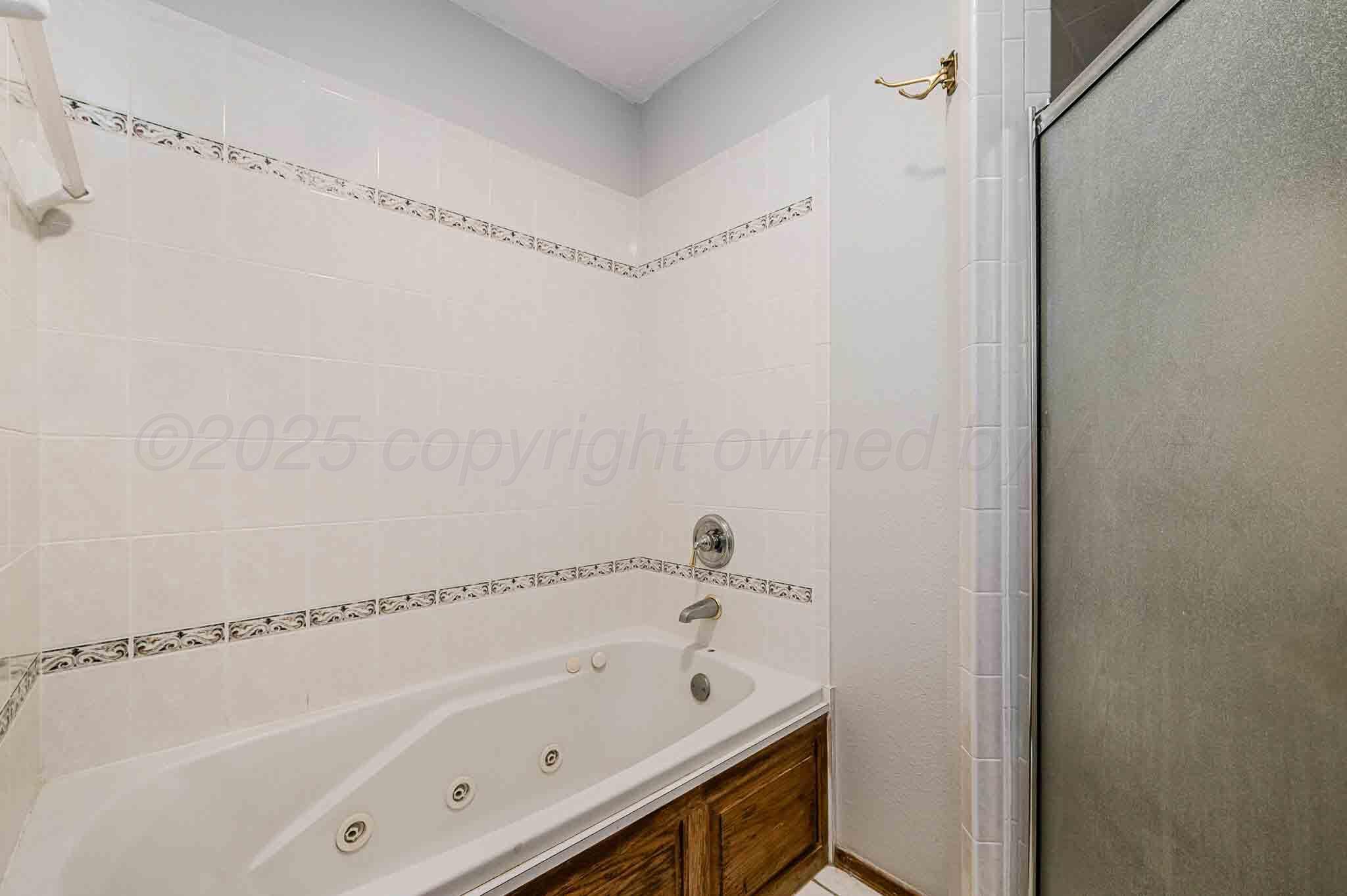 200 Tanglewood Drive Amarillo, TX 79118 - Photo 16 of 29 200 Tanglewood Dr. En Suite