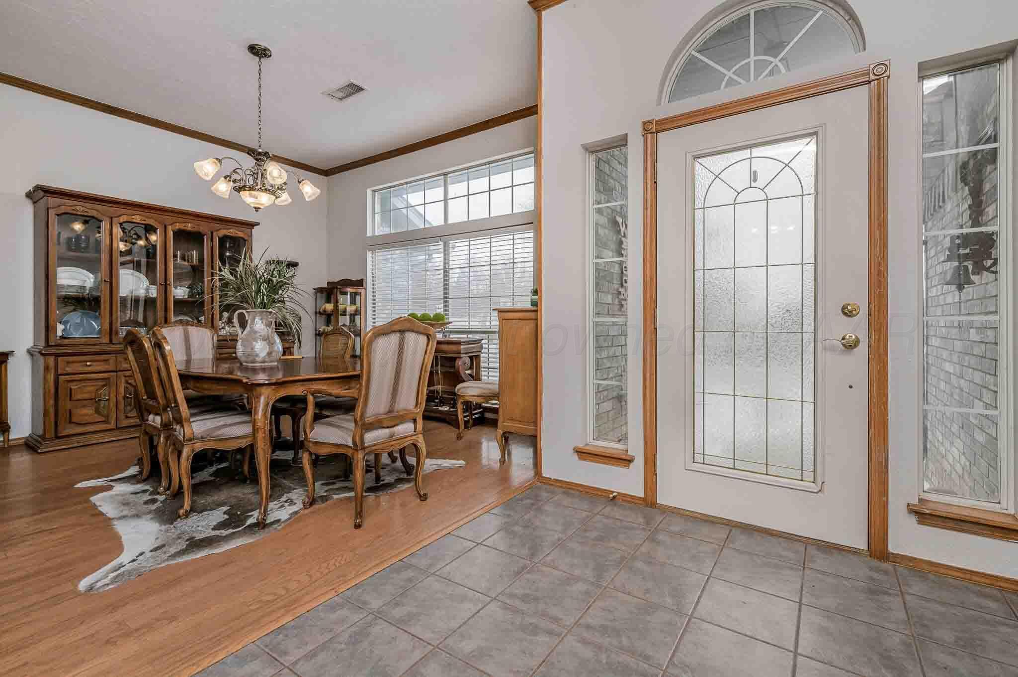 200 Tanglewood Drive Amarillo, TX 79118 - Photo 3 of 29 200 Tanglewood Dr. Entry