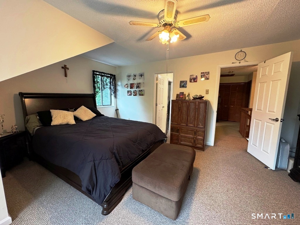 102 Potuccos Ring Road Wolcott, CT 06716 - Photo 16 of 26 Primary bedroom