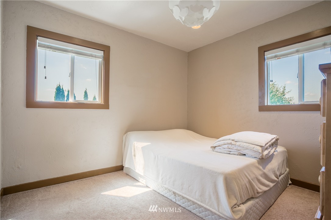 2210 Pangborn Road Lynden, WA 98264 - Photo 14 of 25