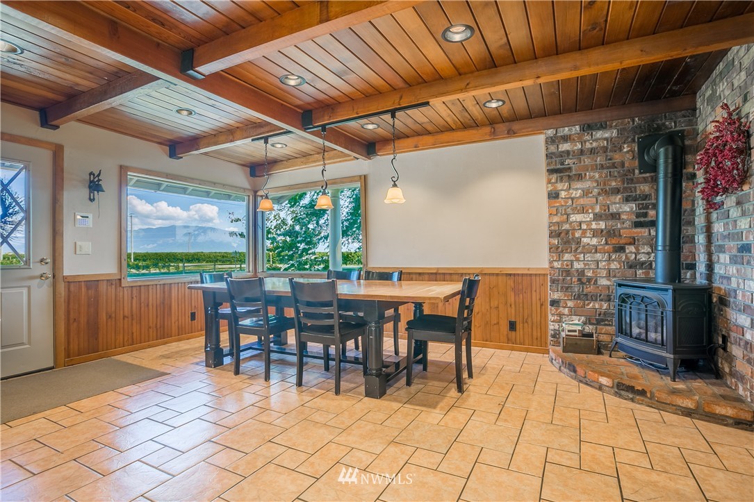 2210 Pangborn Road Lynden, WA 98264 - Photo 5 of 25