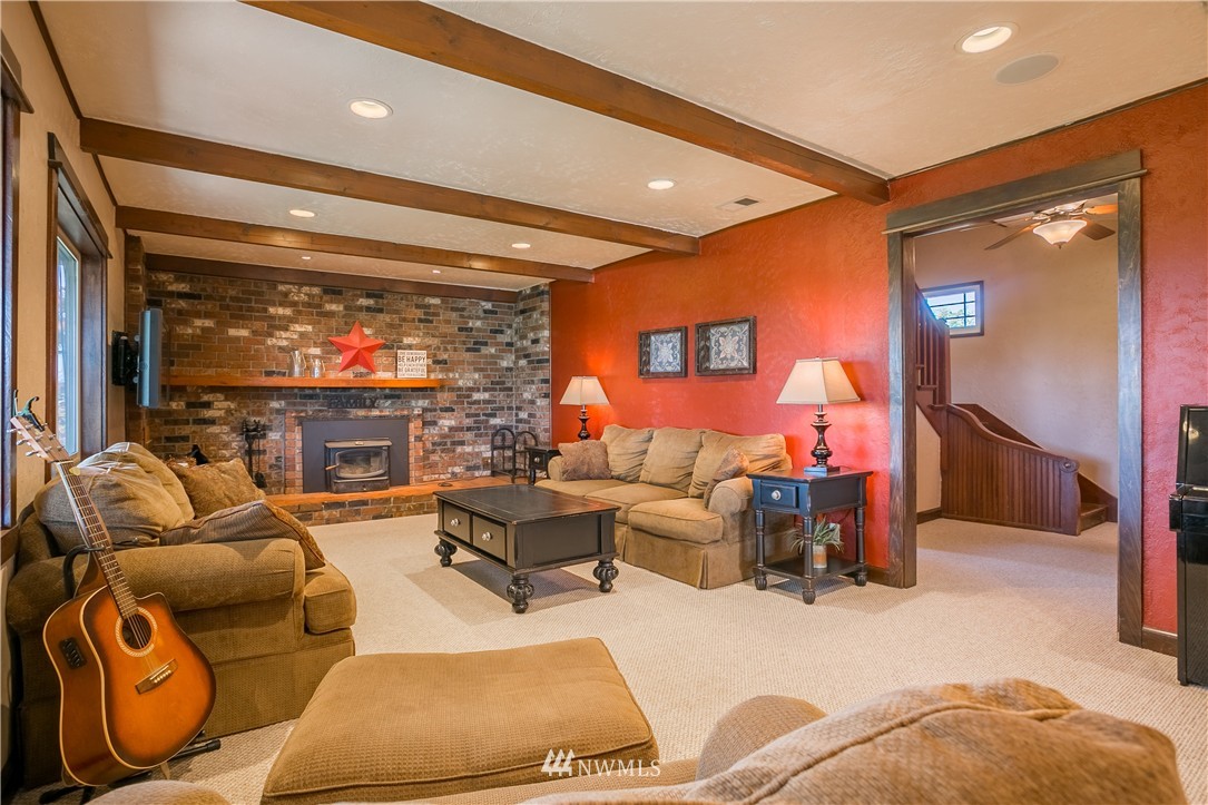 2210 Pangborn Road Lynden, WA 98264 - Photo 10 of 25