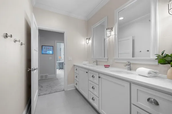 $1,375,000 | 2324 East Highpond Crossing, Appleton, WI 54913