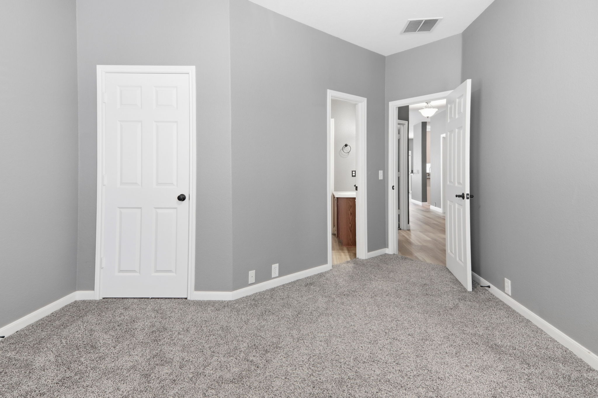 2157 Paradise Ridge Drive Round Rock, TX 78665 - Photo 15 of 34 a view of an empty room